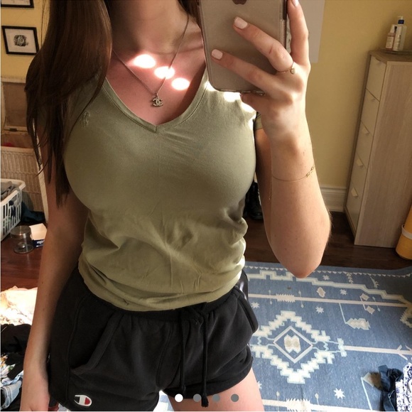 NWOT Polo Ralph Lauren army green short sleeve V neck T-shirt - Picture 2 of 4